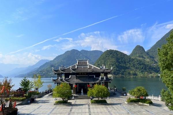 年卡景區直通車線路增加清江畫廊線