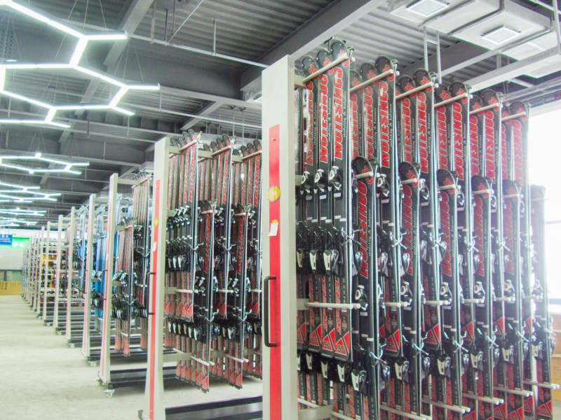 五峰滑雪場設備_副本