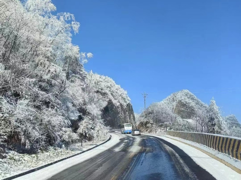 百里荒滑雪自駕攻略