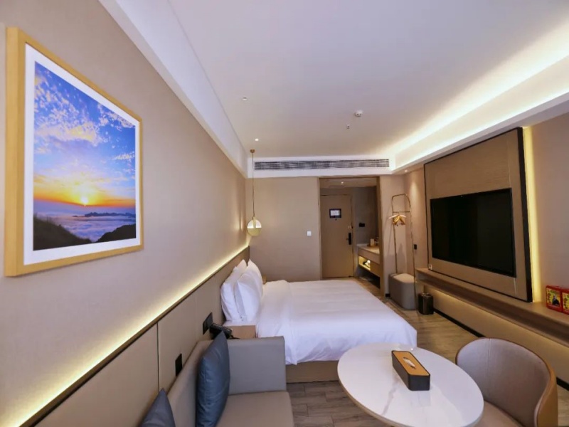 百里荒山楂樹云裳酒店