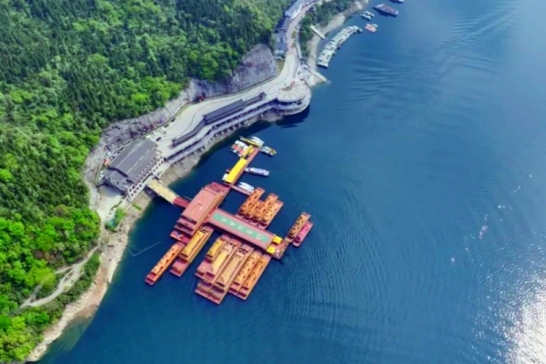 重要通知丨長江龍舟大道封閉施工,清江畫廊游客車輛請繞行~~~