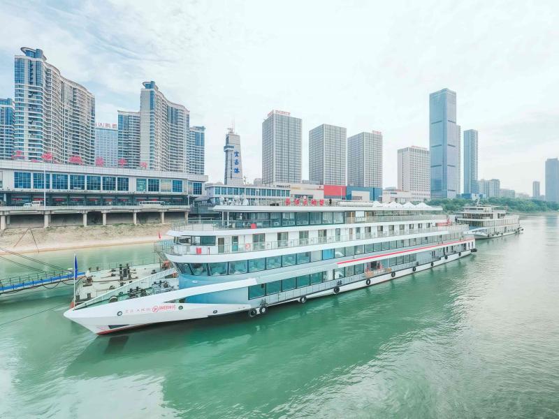 游船外觀1_副本_副本