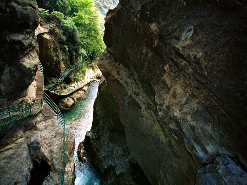 天生橋2--劉勇_副本(1)