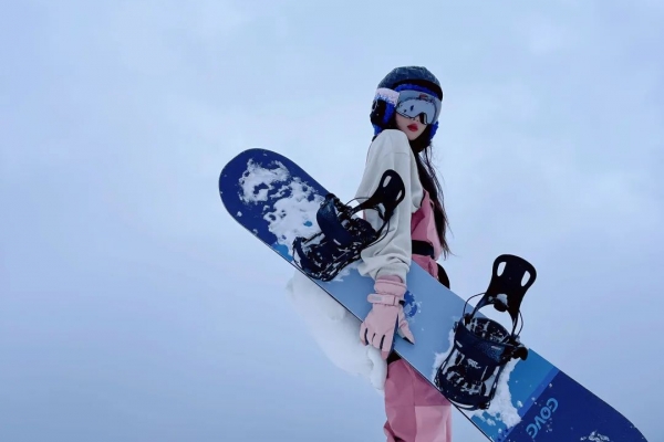 2025年神農架滑雪攻略，神農架三大滑雪場介紹（開板時間、雪場介紹、配套設施、門票價格等）