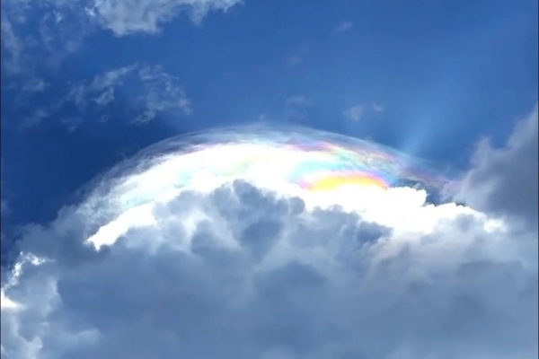 宜昌百里荒夏日限定浪漫!七彩祥云 + 草原風光美到窒息