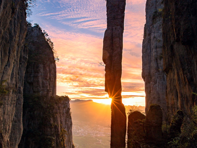 日出一柱香_副本