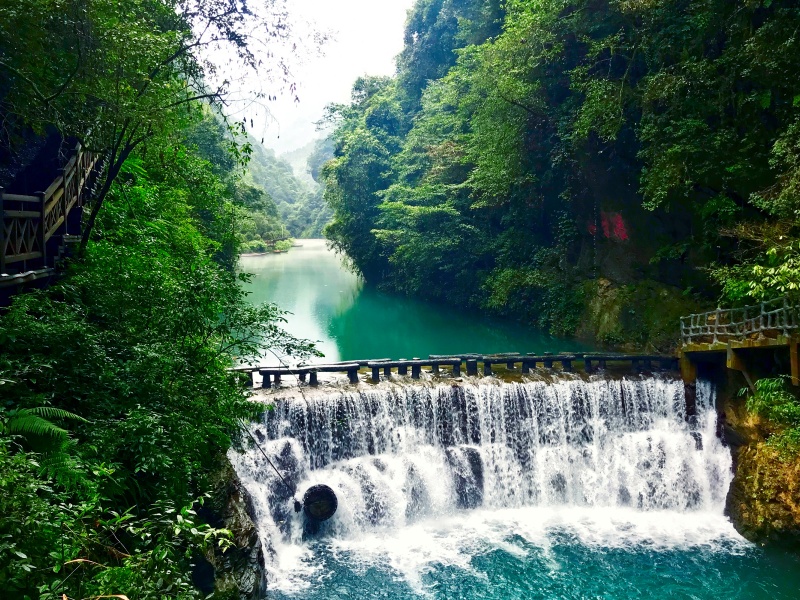 雨中千尋瀑(攝影:唐雪琴)_副本