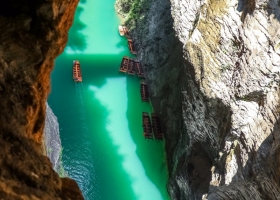 宜昌到恩施（土司城·女兒城·屏山大峽谷·宣恩夜景·騰龍洞）三天兩晚純玩0購物團