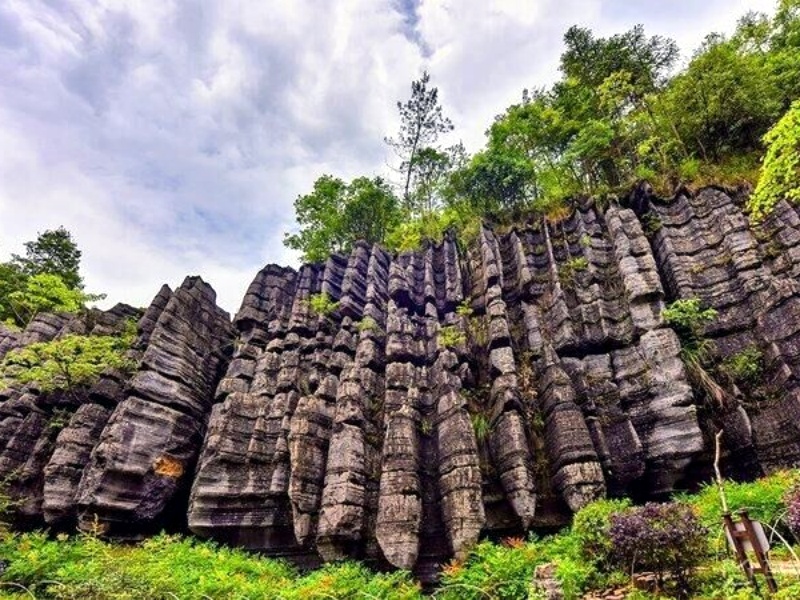 梭布埡石林_副本