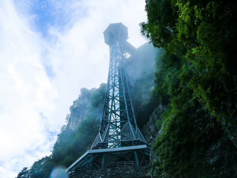 “小蠻腰”垂直電梯_副本