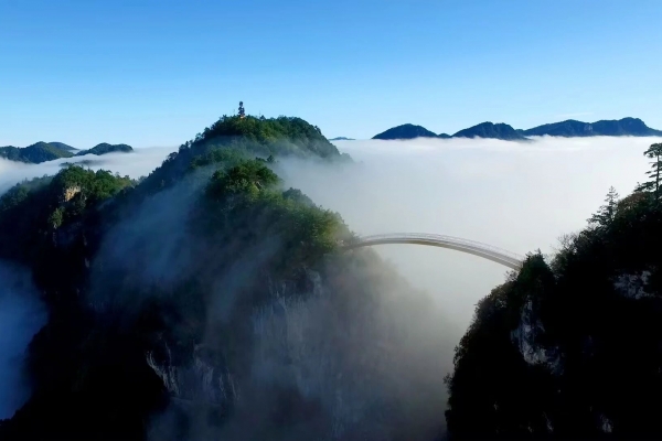 下雨適合去什么地方玩?神農架的陣雨是“免費空調”!淋一場省千元避暑費