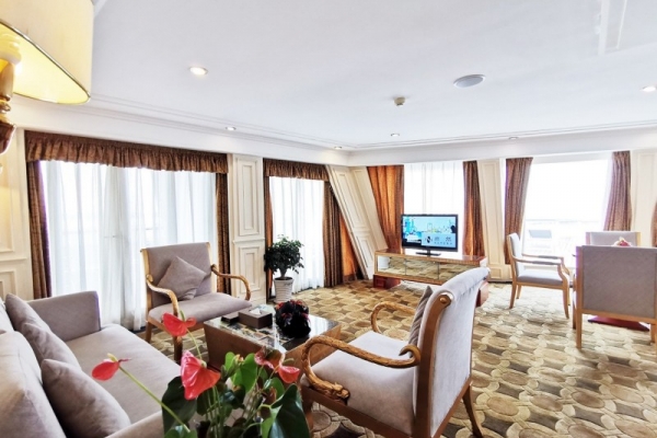 總統六號房型價格以及房間預訂電話是多少？